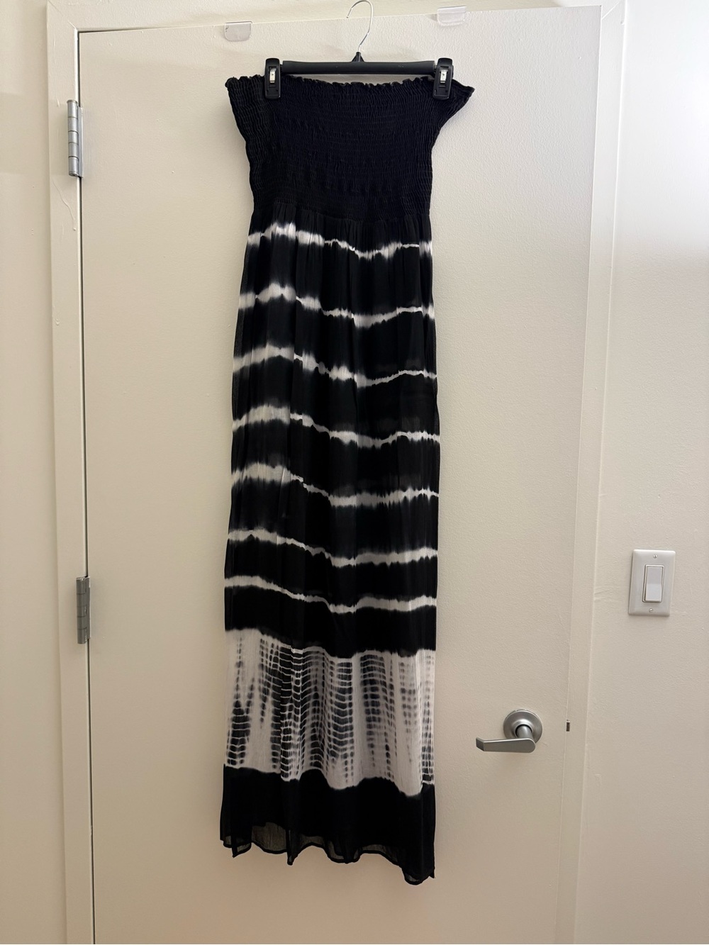 Karen Kane Black and White Tie-Dye Strapless Maxi Dress
